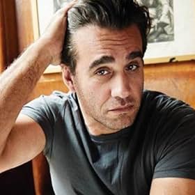 بابی کاناوله - Bobby Cannavale