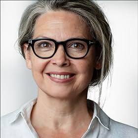 لوسی نیومن ویلیامز - Lucy Newman-Williams