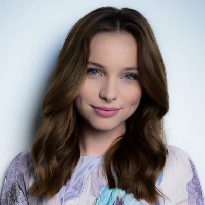 اولن دوبوس - Evelin Dobos