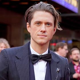 Aaron Tveit