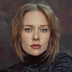 Amelia Eve