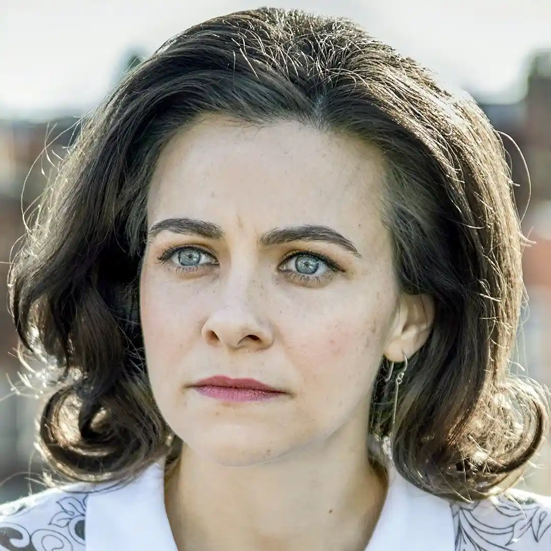 سارا ویکرز - Sara Vickers