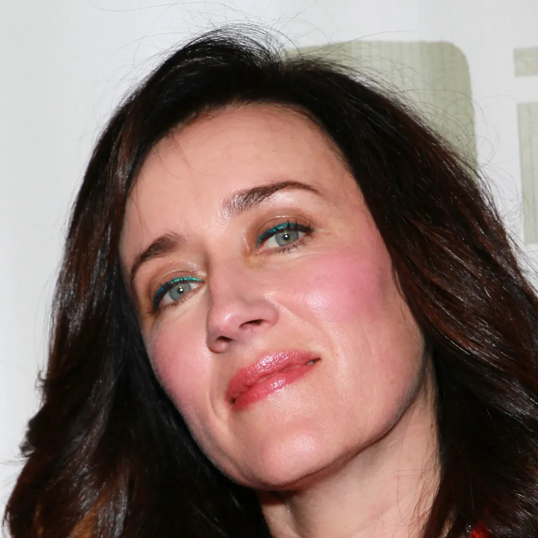 ماریا دویل کندی - Maria Doyle Kennedy