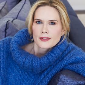 استفانی مارچ - Stephanie March