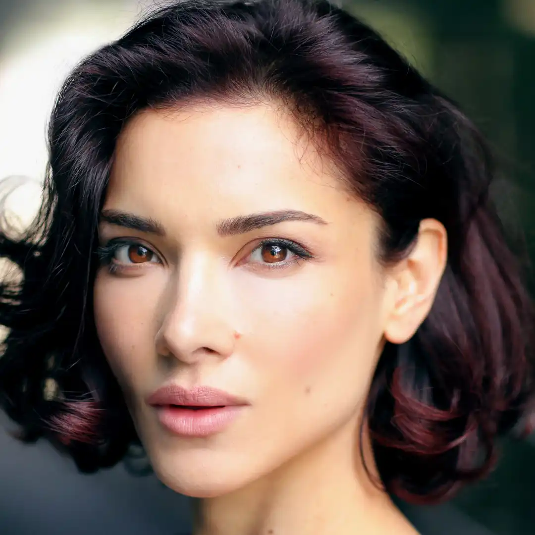 امبر رز روا - Amber Rose Revah