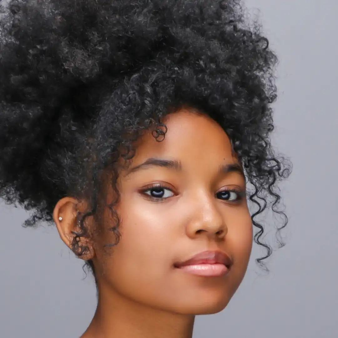 آریانا نئال - Ariana Neal