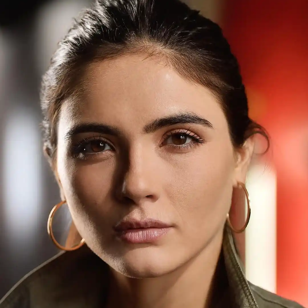 آرین مندی - Arienne Mandi