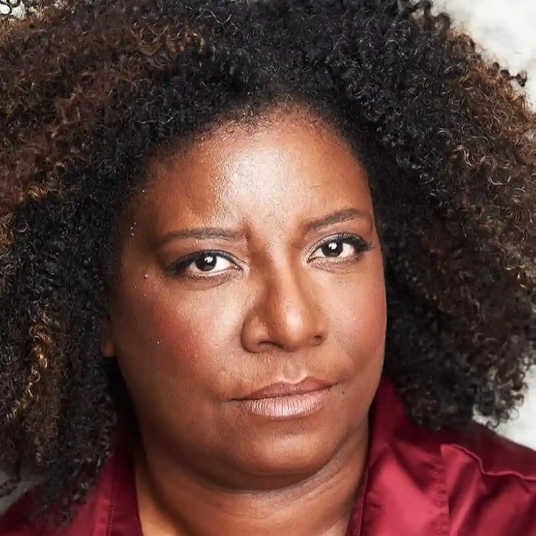 دیانا رید فاستر - Deanna Reed-Foster