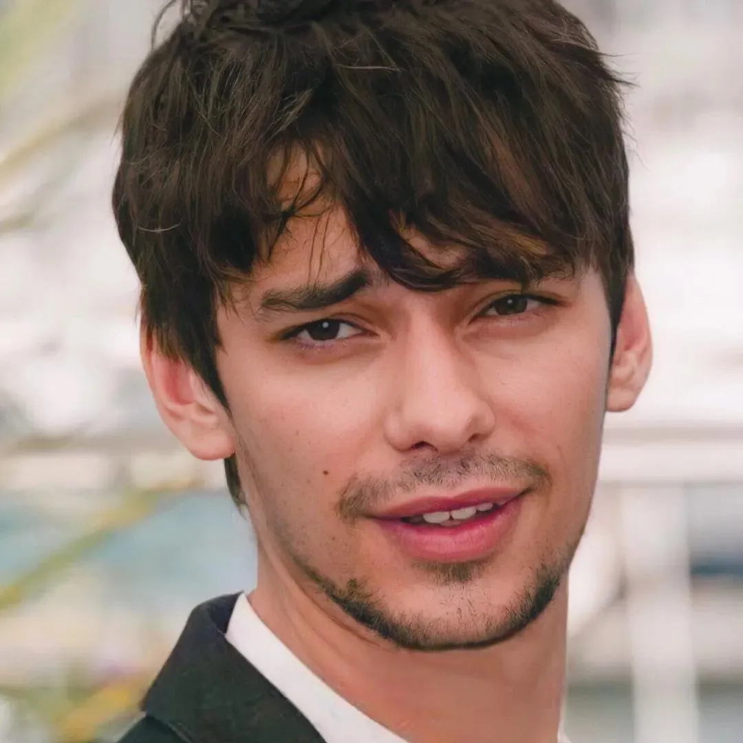 دون باستیک - Devon Bostick