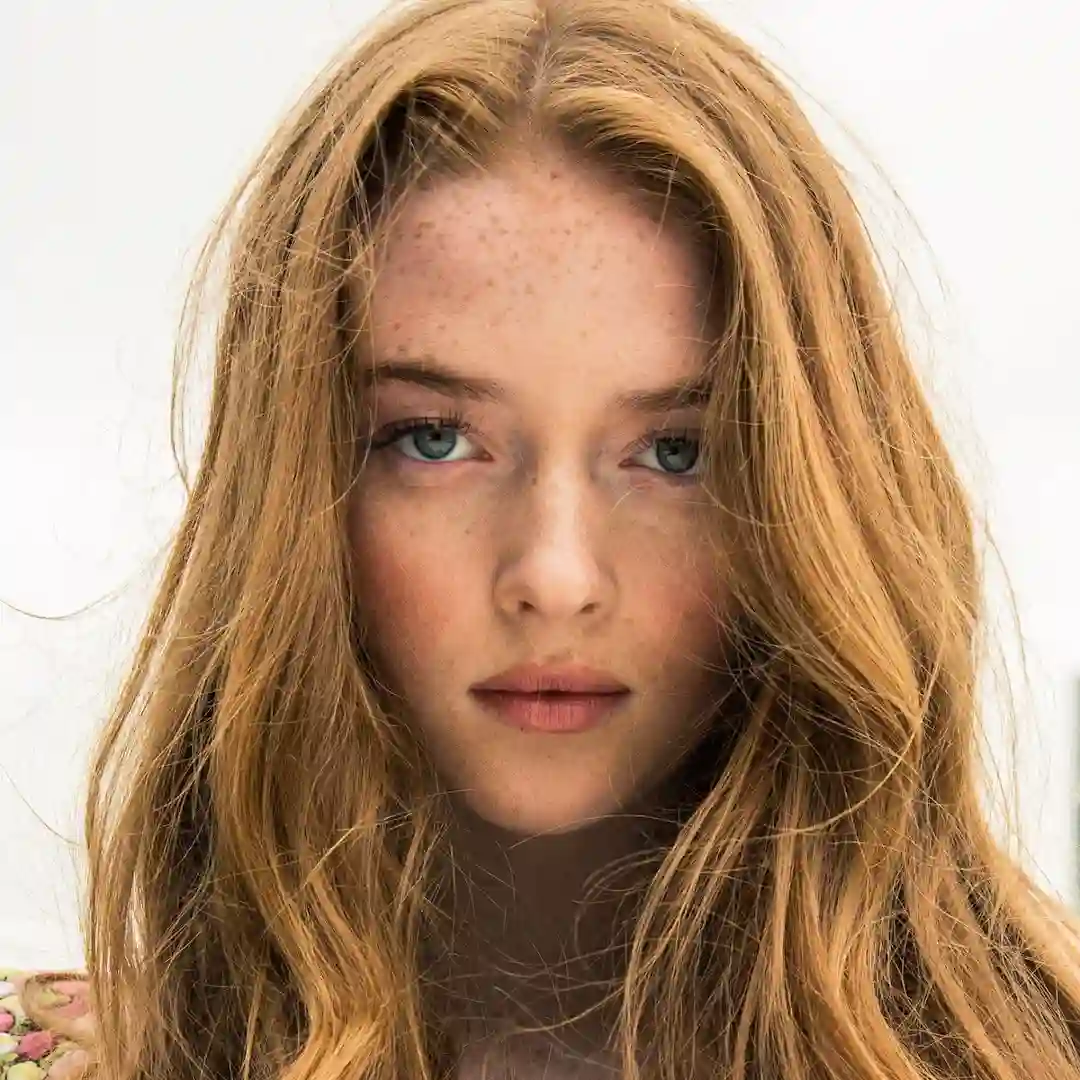 لارسن تامپسون - Larsen Thompson