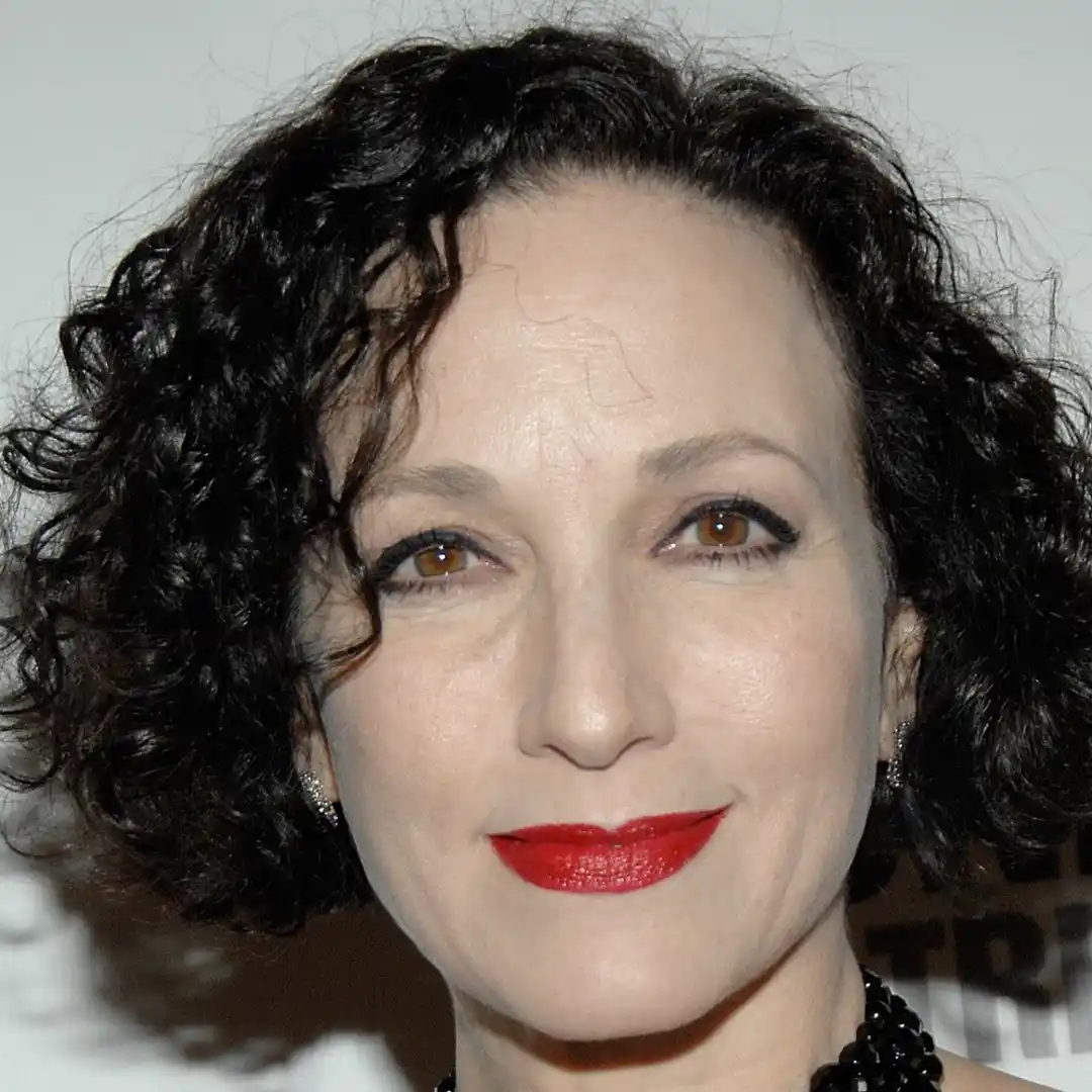 بی‌ بی نیوورتس - Bebe Neuwirth