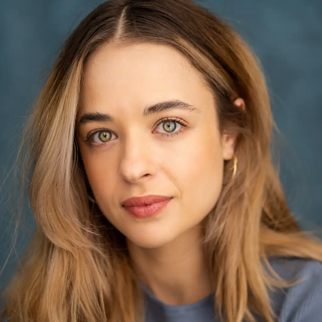 راچل بانو - Raechelle Banno