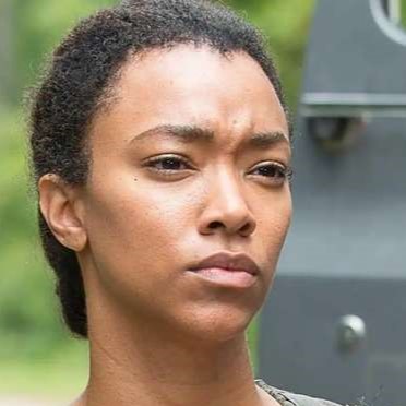 سنیکا مارتین-گرین - Sonequa Martin-Green