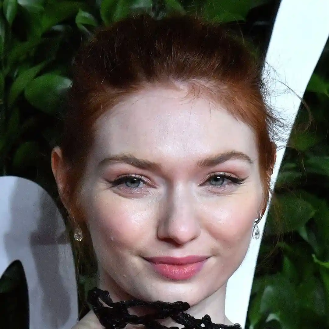 النور تاملینسون - Eleanor Tomlinson