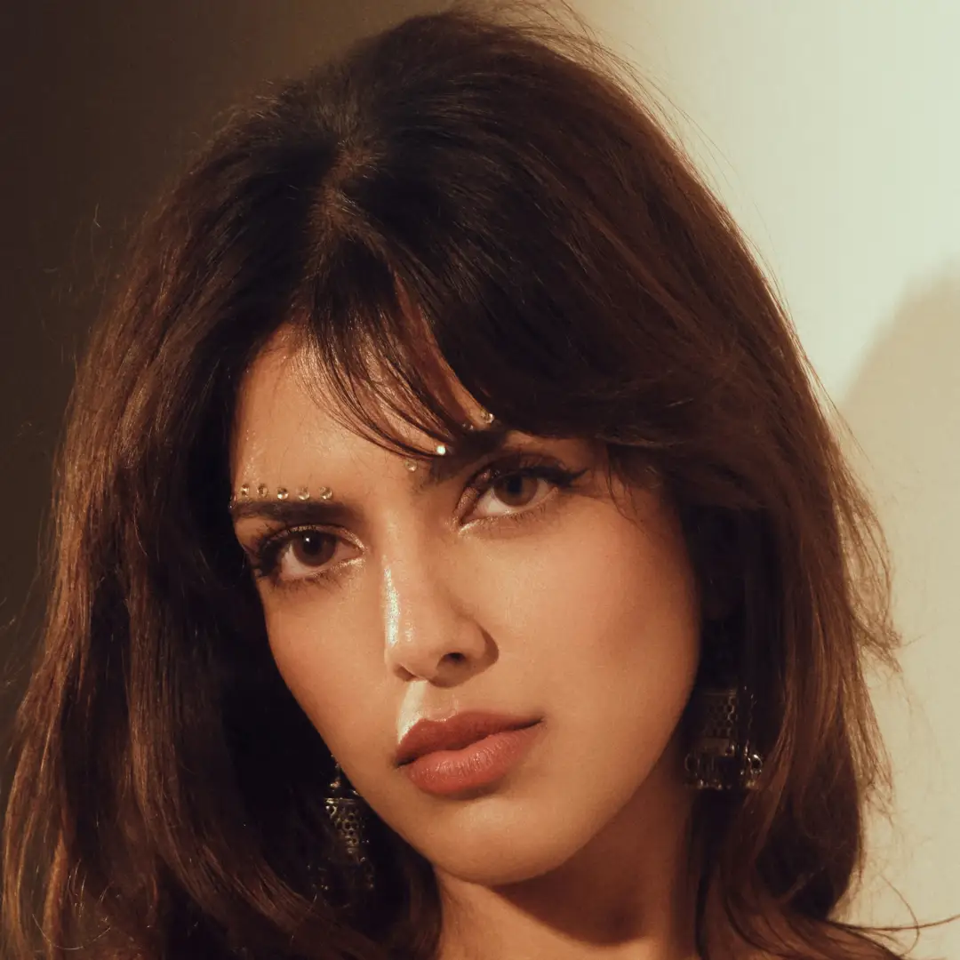 ساشا بهاسین - Sasha Bhasin
