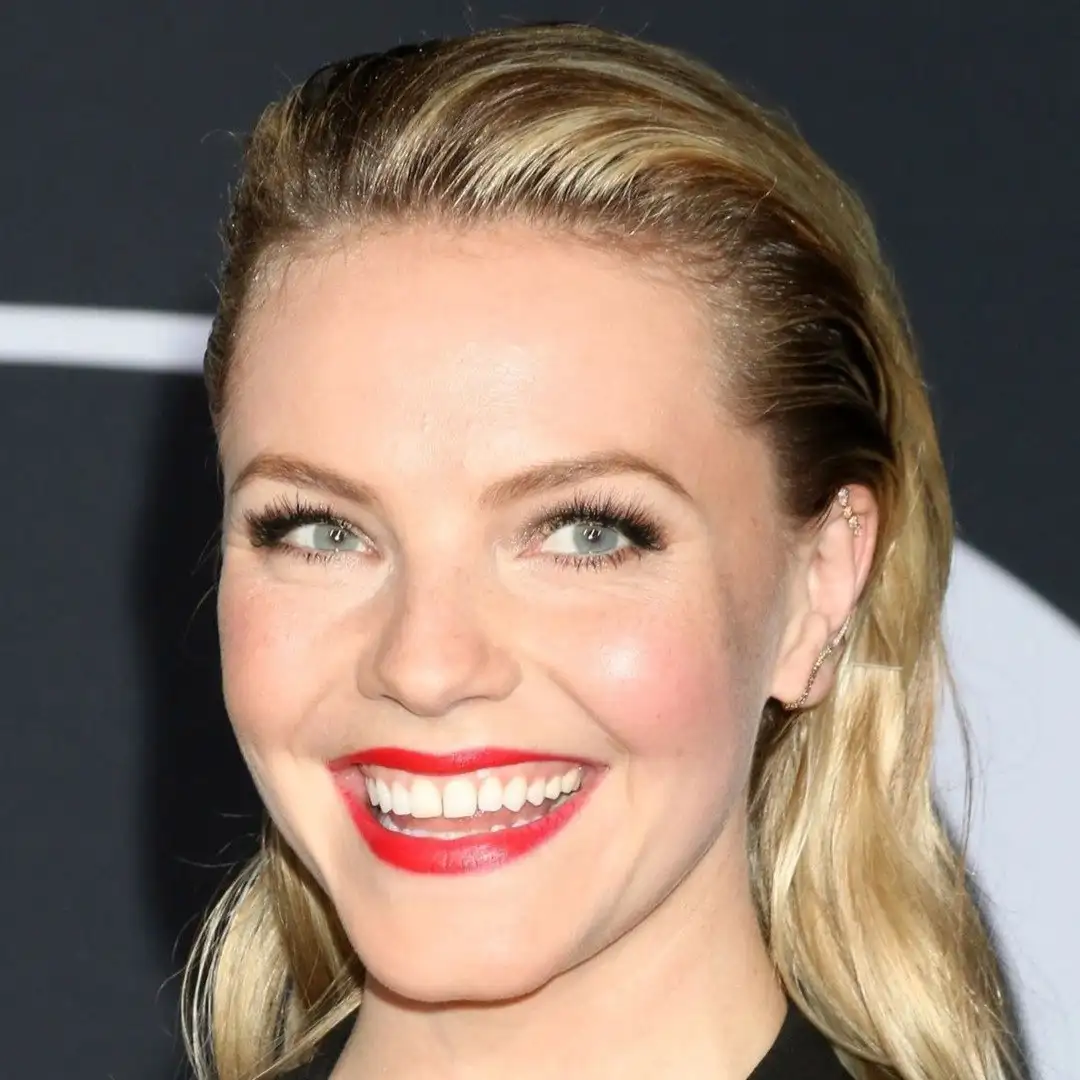 الوییز مامفورد - Eloise Mumford