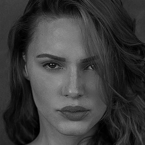 ایو مائورو - Eve Mauro