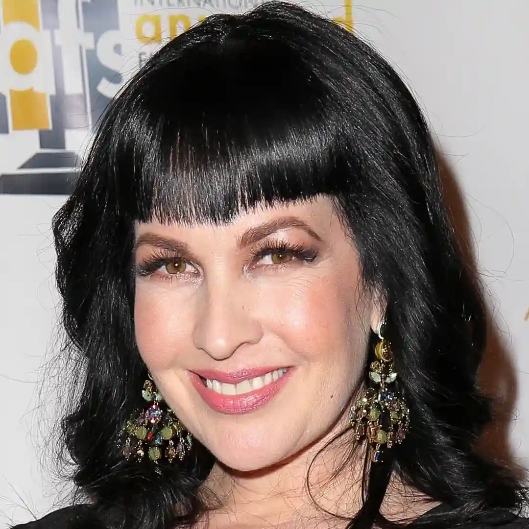 گری دلیسل - Grey DeLisle