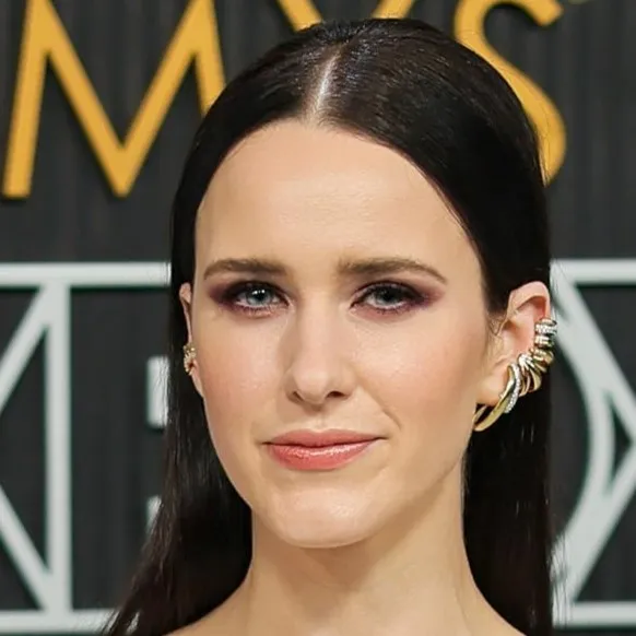 ریچل بروزناهان - Rachel Brosnahan