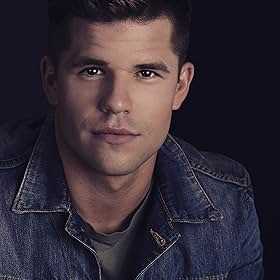 Charlie Carver